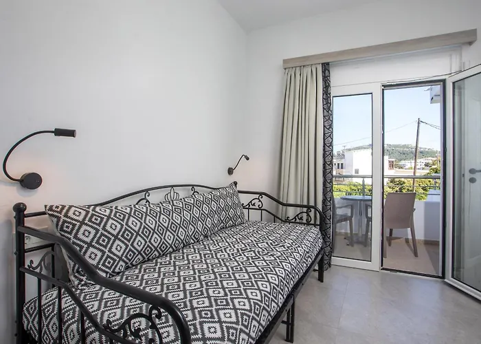 Mando Living -faliraki Aparthotel