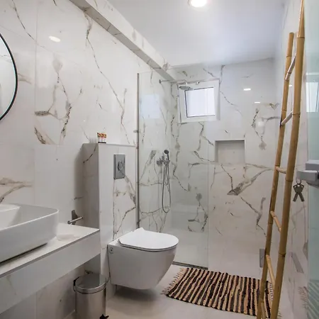 Mando Living -faliraki Apartmanhotel