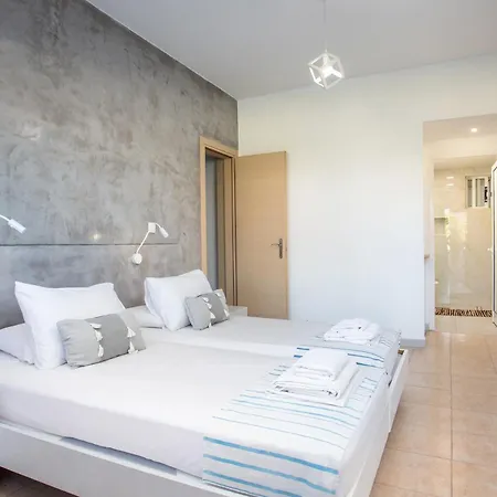 Mando Living -faliraki Apartmanhotel 3*