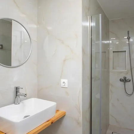 מלון דירות Mando Living -faliraki פליראקי