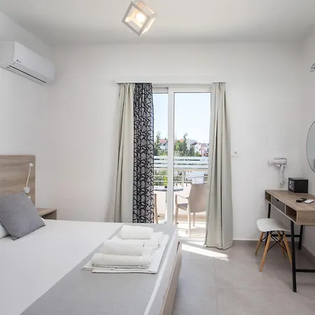 Mando Living -faliraki פליראקי