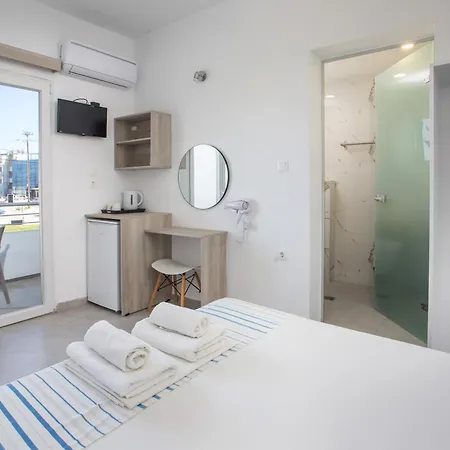 מלון דירות Mando Living -faliraki פליראקי