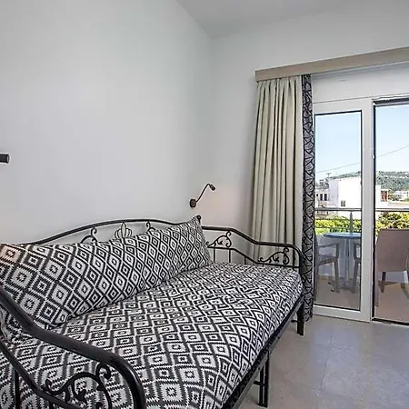 Mando Living -faliraki 3*