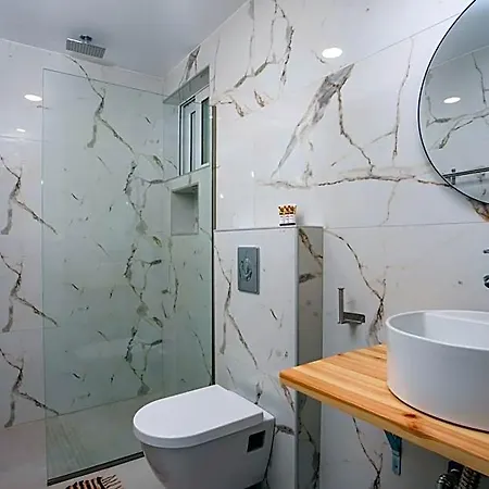Aparthotel Mando Living -faliraki 3*