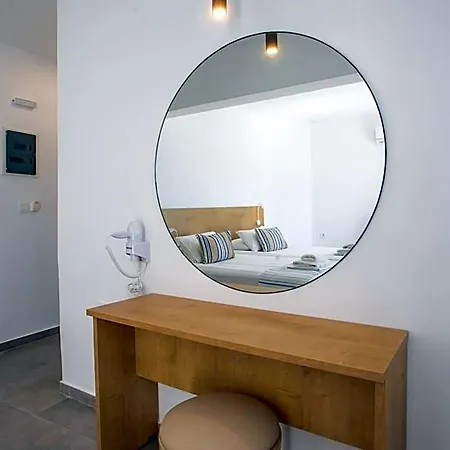 Mando Living -faliraki Aparthotel 3*