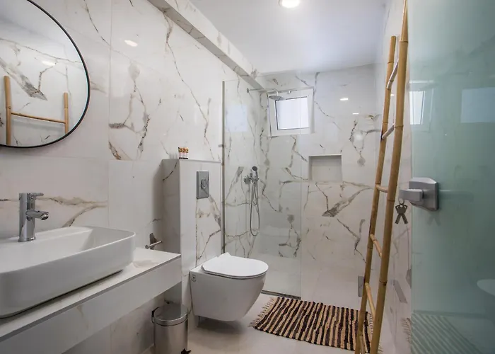 Mando Living -faliraki Апарт-отель