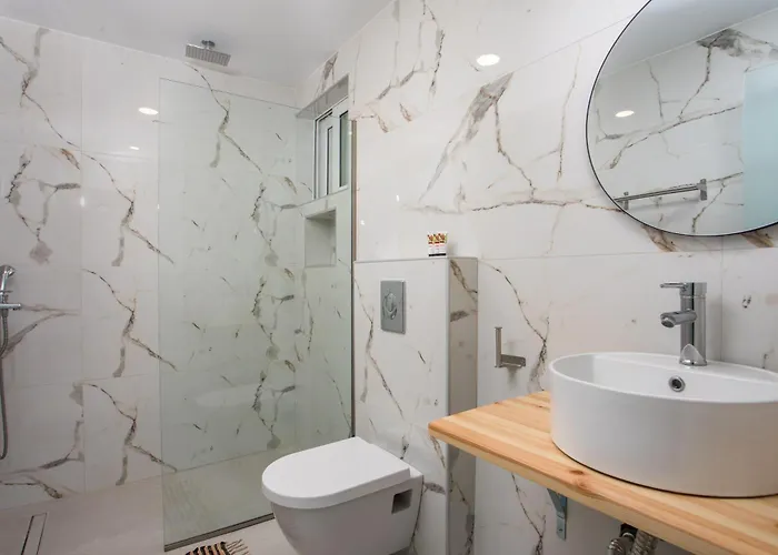 Mando Living -faliraki Апарт-отель