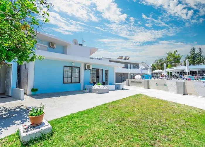 Mando Living -faliraki Apart-hotel